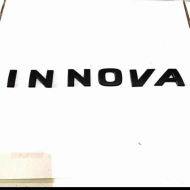 Emblem Tulisan Innova Kap Mesin Toyota Innova