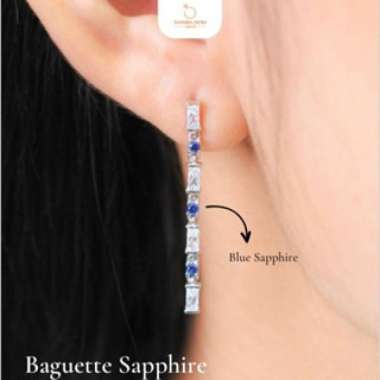 Anting Sandra Dewi Gold Baguette Sapphire Collections EA220856
