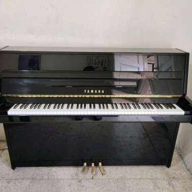 Piano Yamaha JU109 PE hitam