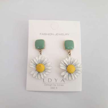 Anting Wanita Stud Kristal Titanium Bentuk Love Mosaik Fashion