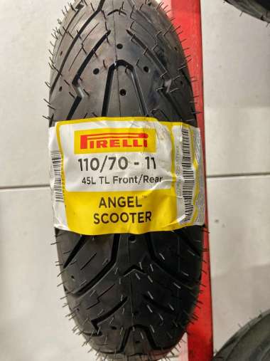 Ban Motor Vespa LX125 / S125 Pirelli Angel Scooter 110/70-11 Tubeless