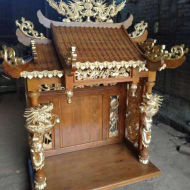 Meja Altar Meja Sembahyang Kayu Jati Ukir Dewa Bumi Jujur Barokah