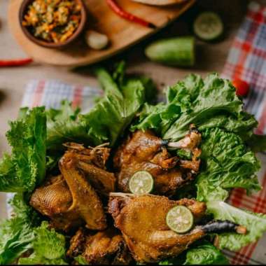 Daging bebek ungkep bumbu kuning per ekor siap goreng/bakar/panggang 1 kg