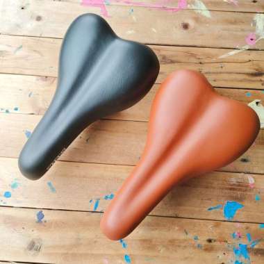 Sadel Sepeda Klasik Vintage Busa Empuk Hitam