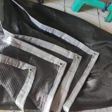 paranet tanaman 95%. ukuran ( l 6 meter x p 9 meter ) paranet tanaman Multicolor