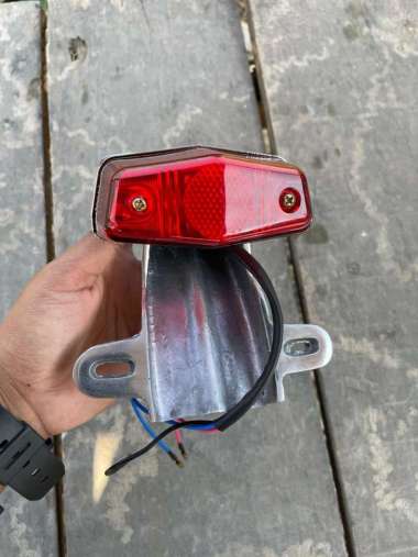 STOPLAMP LAMPU BELAKANG CB MODEL BSA SET DUDUKAN LAMPU BELAKANG CB DUDUKAN LAMPU PLAT