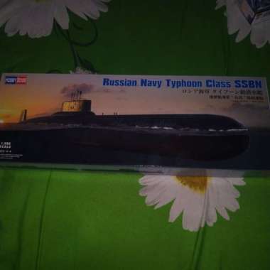 Submarine Russian Navy Typhoon Class Ssbn Modelkit Hobby Boss 1/350 Multicolor