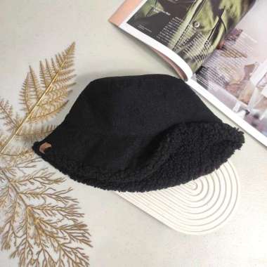 VERISH Alice Bucket Hat Bolak Balik Topi Bulu Simple Elegant Hitam