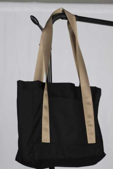 Tote bag wanita katun drill hitam tas belanja muat laptop souvenir pernikahan ulang tahun goodie bag