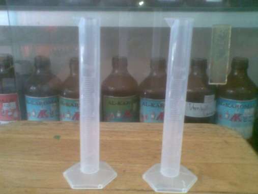 Gelas ukur plastik 10ml Multicolor