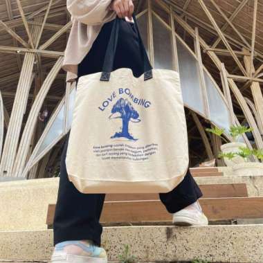 Totebag Canvas Typografi Read Original Goody Bag - Too Much Love Love Bombing