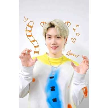 PHOTO CARD BTS STAND DUDUKAN KAYU HIASAN MEJA DINDING DEKORASI KAMAR TIDUR RUMAH Suga Random Dengan 