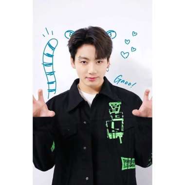 PHOTO CARD BTS STAND DUDUKAN KAYU HIASAN MEJA DINDING DEKORASI KAMAR TIDUR RUMAH Jungkook Random Den