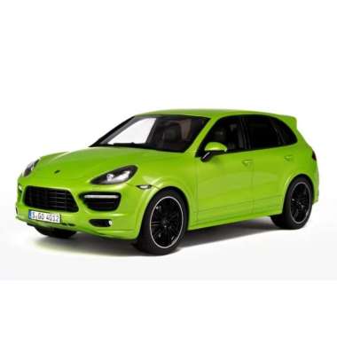 1:18 GT SPIRIT PORSCHE CAYENNE GTS METALLIC GREEN