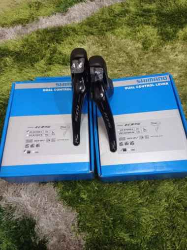 BRIFTER SHIMANO 105 R7000 SEPASANG