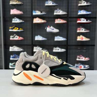 Adidas yeezy 700 harga 2025