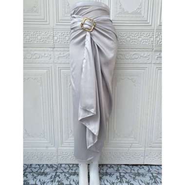 Rok Lilit Kain Serut Polos Satin Silk Bawahan Kebaya Modern SILVER