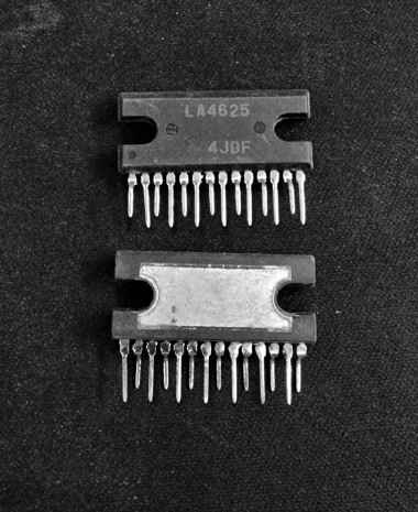 IC LA4625 Two-Channel 13.5 W BTL Audio Power Amplifier