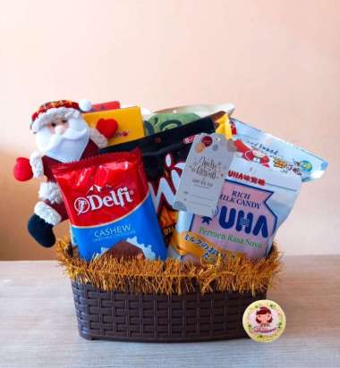 Parsel Keranjang Snack Cookies Coklat hari raya Natal Tahun Baru buah tangan hantaran saat besuk yan