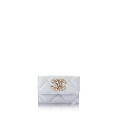 Chanel 19 Small Flap Wallet In Blue