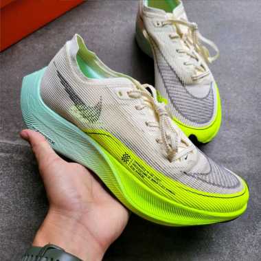 Nike ZoomX Vaporfly Next% 2 Coconut Milk Ghost Green || alphafly white