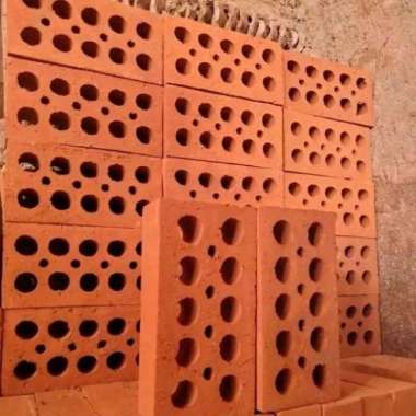 BATA/EKPOSE/WARNA//MERAH/TERACOTA//MODERN/ANTI/TAMPIAS//ROSTER/MINIMALIS/SIRKULASI/UDARA/RUMAH/RUANG