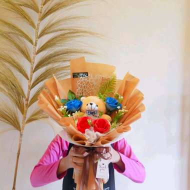 Bouquet Buket Bucket Bunga Boneka Wisuda Hadiah Kado Ulang Tahun Bunga