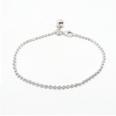 Noministnow: Gelang Tangan Model Paku