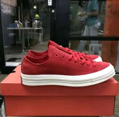 Jual Sepatu Pria Merk Converse Terbaru & Original - Harga Promo