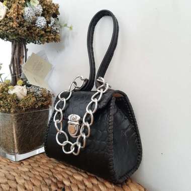 Tas Selempang Wanita Mini Ikatan Cinta Rantai Fashion Lucu Travel Hitam Cewek Polos Kpop Brown Kulit