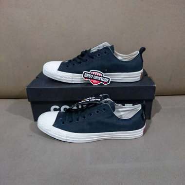 Jual Sepatu Converse Remaja Terbaru & Original - Harga Promo Juni 2022