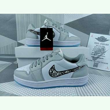 sepatu jordan dior original