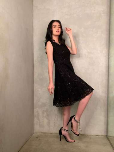 CHIC SIMPLE SLEVELESS SEQ LACE DRESS M BLACK