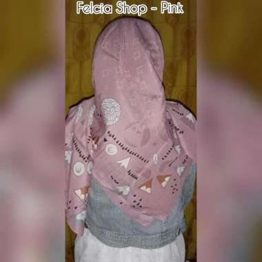 Jilbab/Hijab Segiempat Motif Umama Scarf Osaka Merah Muda