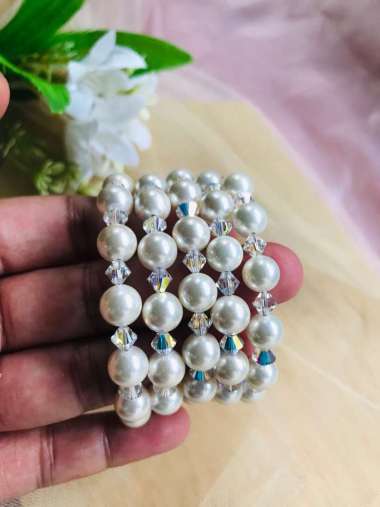 GELANG SPIRAL LILIT INDIA MUTIARA SHELL C SWAROVSKI AITHENTIC