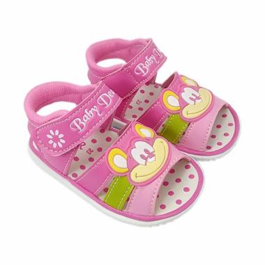 Vektor Tegak Gambar Sepatu Anak  Perempuan  Umur  3 Tahun 