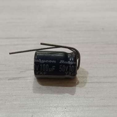 Elco 100uf / 50v
