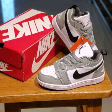 sepatu nike air jordan kw