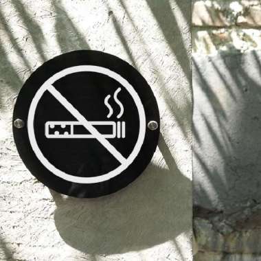 Dilarang Merokok - Wall Decor Sign Akrilik Hitam Lingkaran 20 Cm