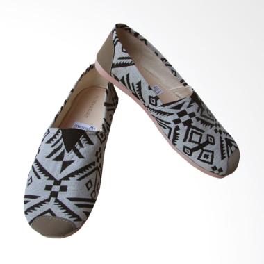 Jual Sepatu Wakai Asli Pria & Wanita, Harga Murah | Blibli.com