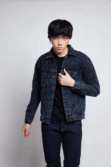 Jual Jaket Jeans Pria Hitam Polos Terbaru & Original - Harga Promo