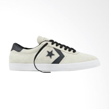 Jual Sepatu Sneakers Pria Ori - Harga & Kualitas Terbaik