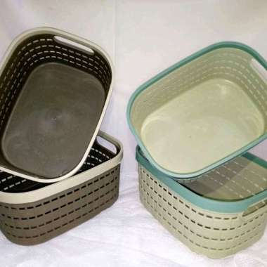 Keranjang Plastik Serbaguna Anyam / Keranjang Make Up Dll