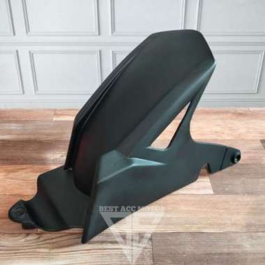 SPAKBOR KOLONG AEROX NEW CONNECTED 2021 2022 HUGGER AEROX 2021 2022 HITAM GLOSY Warna