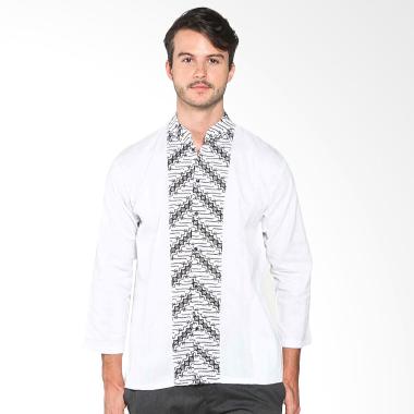 Batik Distro K7900 Pola Tengah Panjang Kemeja Pria - Putih