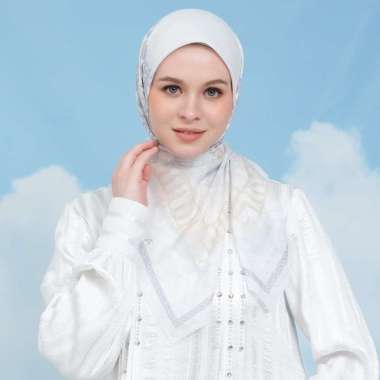 Shafira Dakota Printed Scarf | Hijab Segi Empat Motif Rose