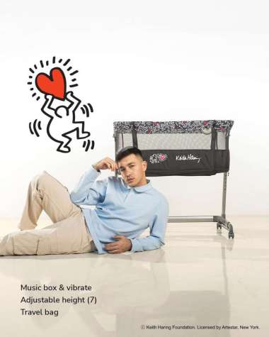 Box Bayi Ranjang Tempat Tidur Bayi Cocolatte Side Bed CL-16995 SN Keith Haring Bravada Black