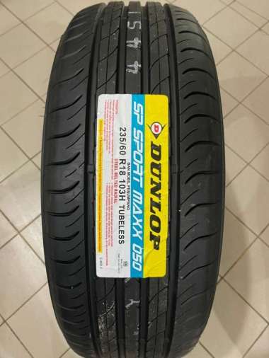 Ban Mobil PREMIUM Dunlop 235/60 R18 SPORTMAXX 050 CRV PRESTIGE TURBO