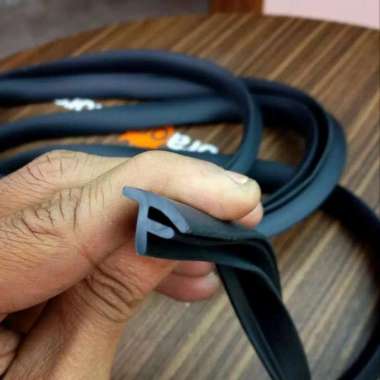 karet lis tepong vespa super dan sprint Putih