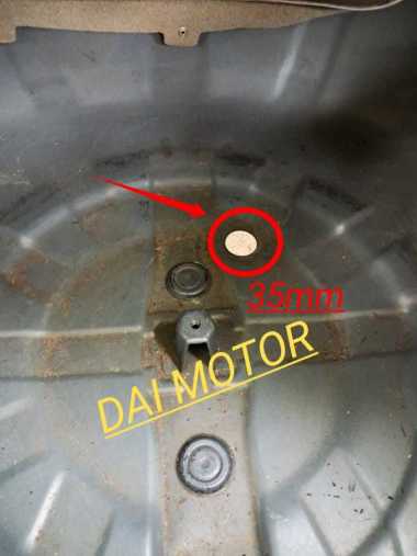 Karet tutup bodi Bagasi tempat ban cadangan nissan grand livina diameter 35 mm